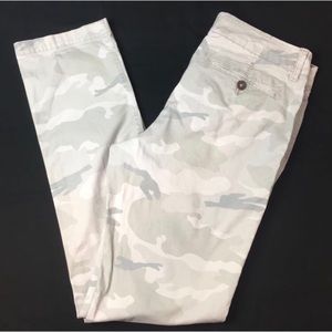 🌼Camo American Eagle Slim Straight Pants